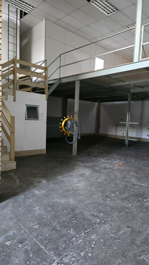 Depósito-Galpão, 300 m² - Foto 1